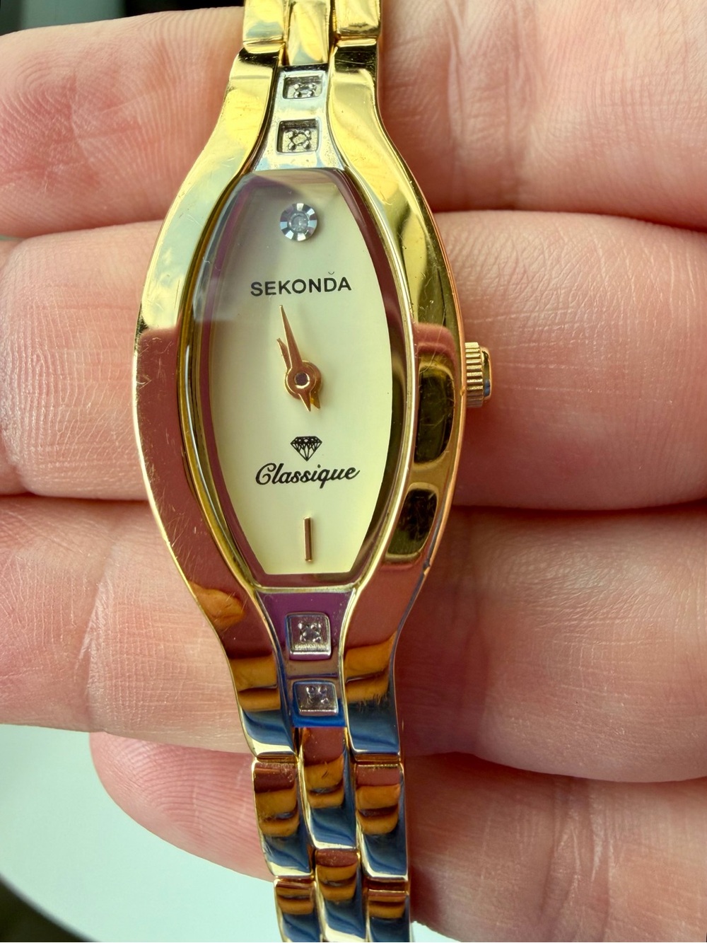 Vintage Sekonda Classique Gold-Tone Women’s Watch/ not working for parts only